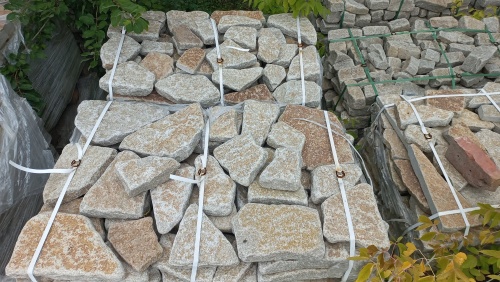 Плитняк гранитный галтованный купить в Костромской области