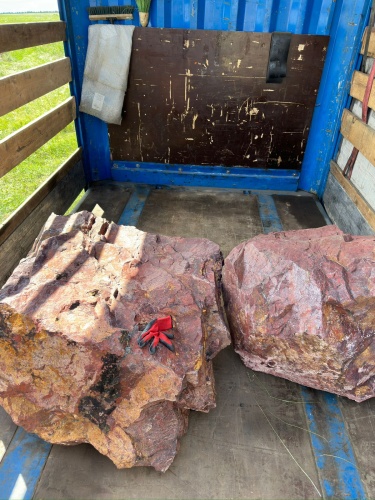 Ландшафтные глыбы красно-фиолетовые 200-1000 килограмм купить в Костромской области