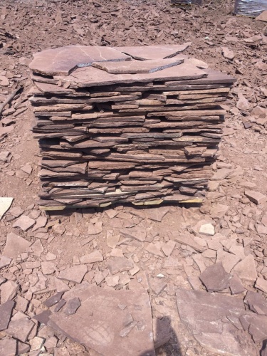 Плитняк лемезит бордовый для цоколя 1,5-2 см купить в Костромской области