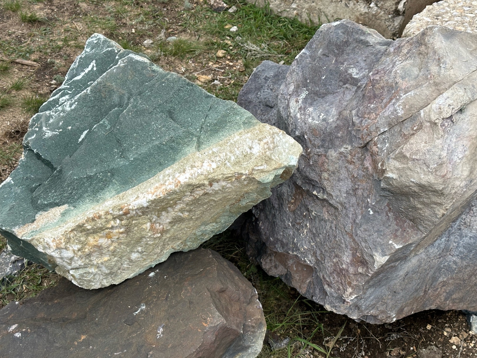 Камни для ландшафтного дизайна зелёные 10-60 килограмм купить в Костромской области