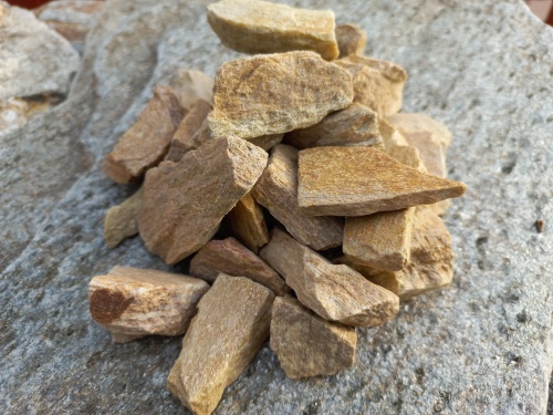 Златолит жёлтый декоративная каменная крошка купить в Костромской области