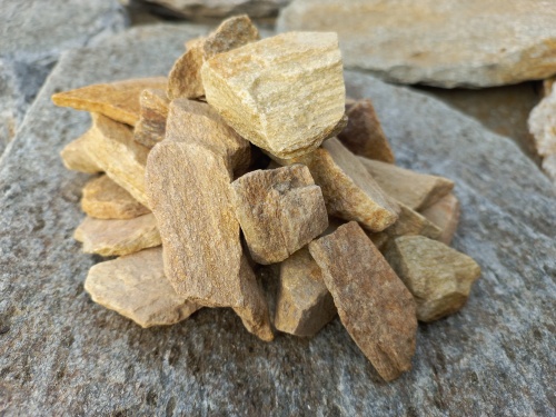 Златолит жёлтый декоративная каменная крошка купить в Костромской области