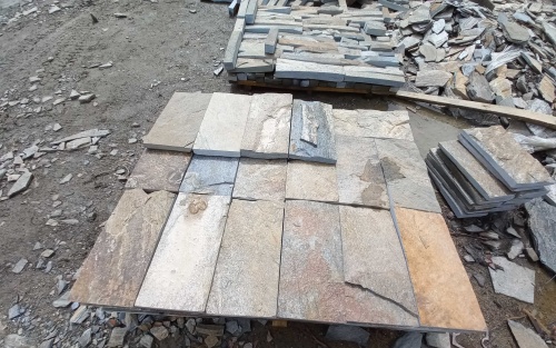 Плитка пилёная златолит Уральский для цоколя, отмостки купить в Костромской области