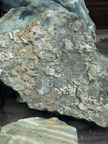 Ландшафтные глыбы зелёные 200-500 килограмм купить в Костромской области