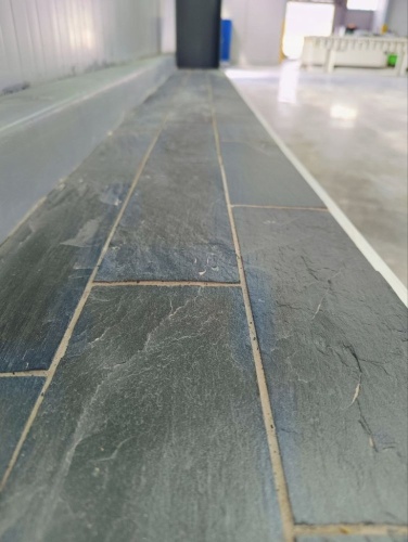 Плитка чёрная из натурального камня фасадная 30 см * 5 см, толщина 7 мм -30 мм купить в Костромской области