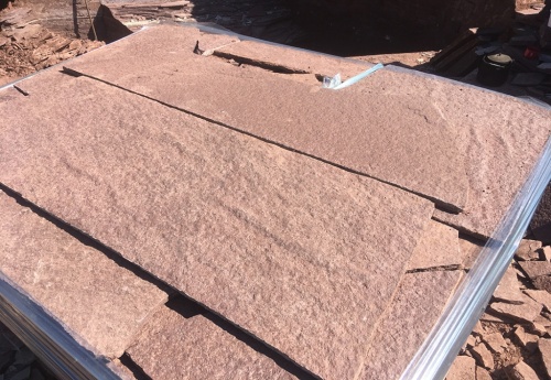 Плитняк лемезит бордовый для ступеней 20-25 мм купить в Костромской области